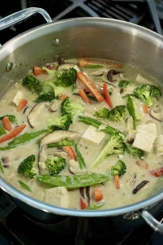 Green Curry Tofu With Vegetables