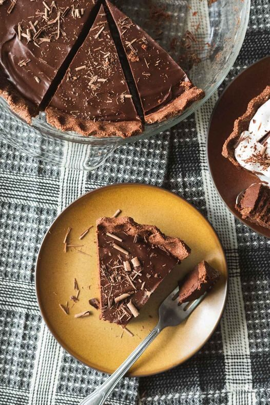 Vegan Chocolate Pie (No Tofu or Coconut)
